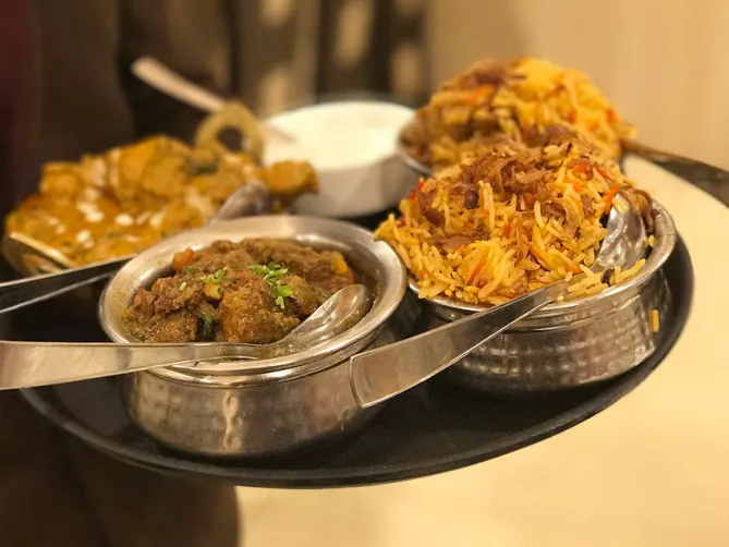आगरा का नॉन-वेज खान-पान: ‘मामा चिकन’ और जामा मस्जिद के आस-पास का मुगलाई जायका