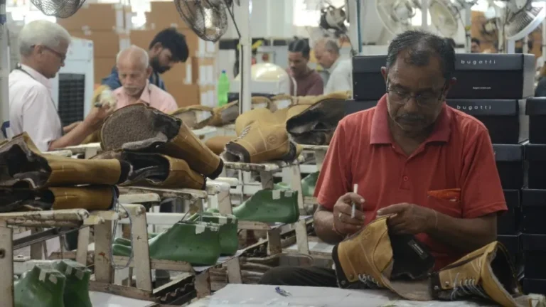 आगरा के सुप्रसिद्ध ‘जूता उद्योग’ (Footwear Industry) का वित्तीय संकट और एमएसएमई (MSME) लोन नीतियां